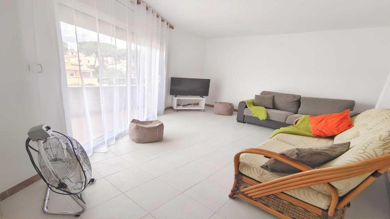 Vacay Apartamento Costamar, A Pasos De La Playa En Costa Brava , L'Escala Exterior photo